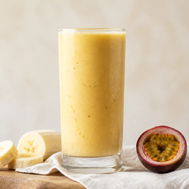 Smoothie de plátano con maracuyá